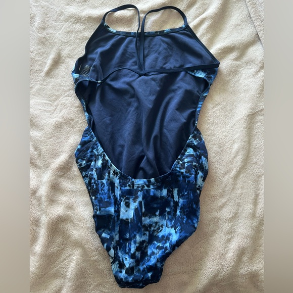 Nike one piece swimsuit. Size 32 - Picture 2 of 3